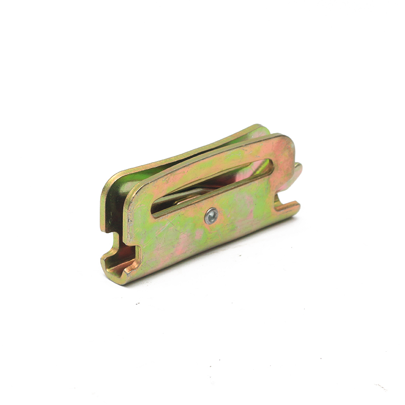 E แทร็กที่ยึดติด